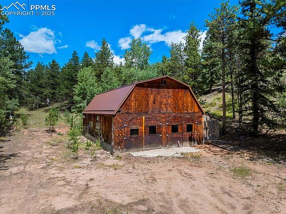 3rd image of 4710 Wildhorn Rd