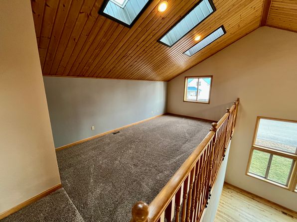 125 S Dakota St, Dillon, MT 59725