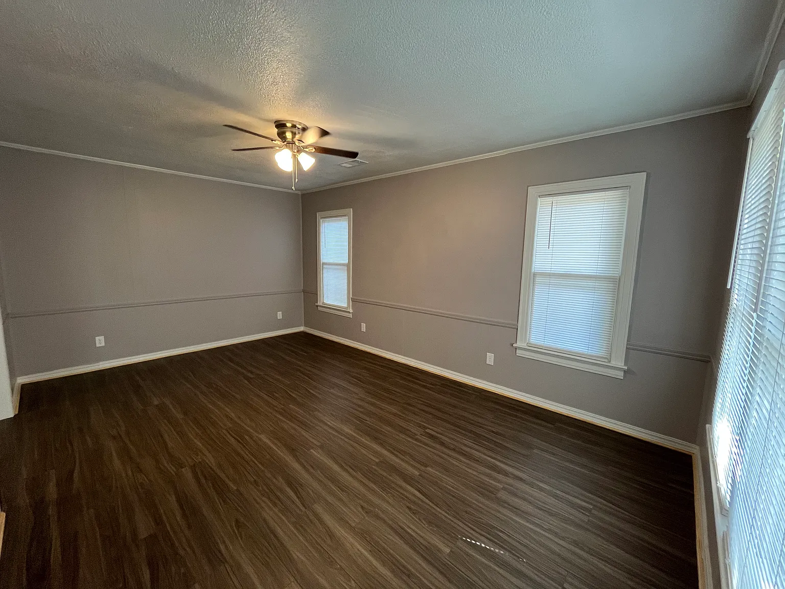 2 bed, 907 sqft, $900 — Photo 3