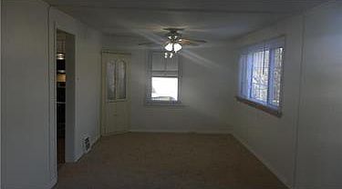 3rd image of 1000 Melrose Pl