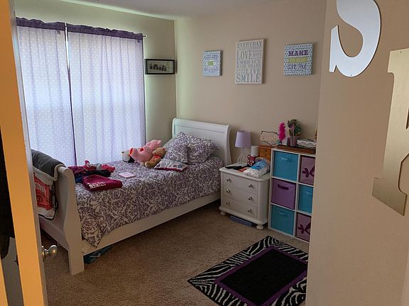 3rd image of 2440 Millbank Ct