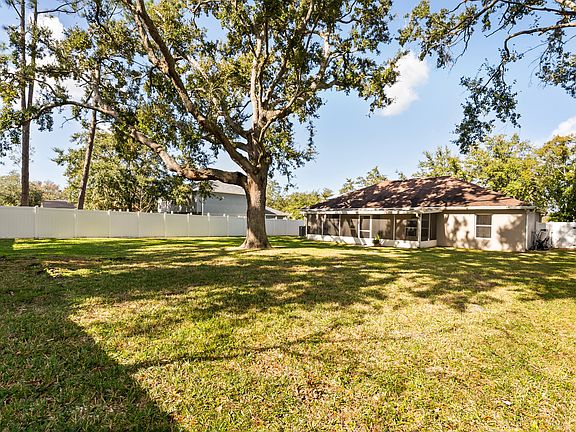 3rd image of 116 Timbercreek Pines Cir