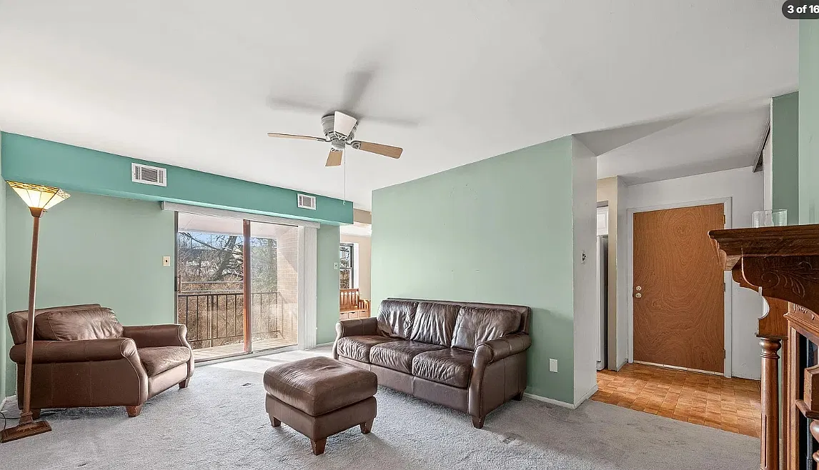 2 bed, 900 sqft, $1,577 — Photo 1