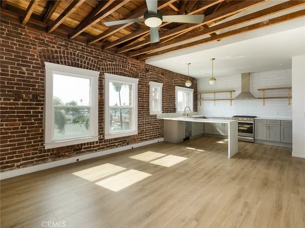 800 Pacific Ave APT 401, Long Beach, CA 90813