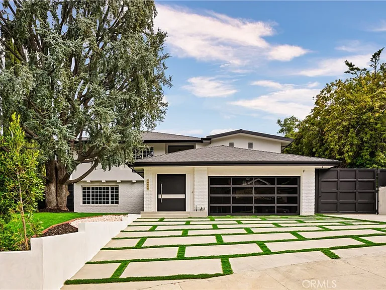 19660 Valdez Dr — Photo 42