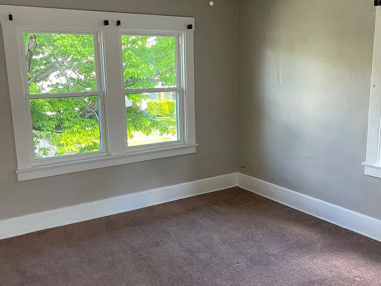 52 N Dunlap Ave — Photo 5