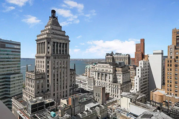 Sold by Level Group | media 7