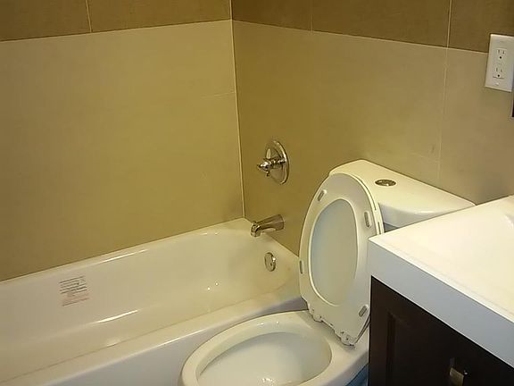 3rd image of 16915 89th Ave #4-D
