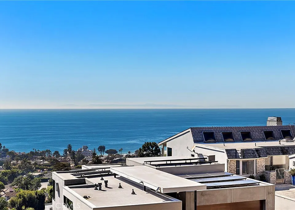 1050 Skyline Dr