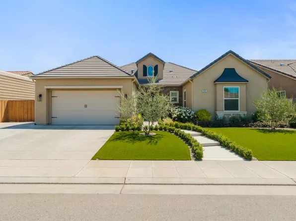 619 Blackwood Ave, Clovis, CA 93619