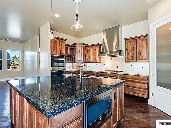 3rd image of 310 Little Washoe Dr