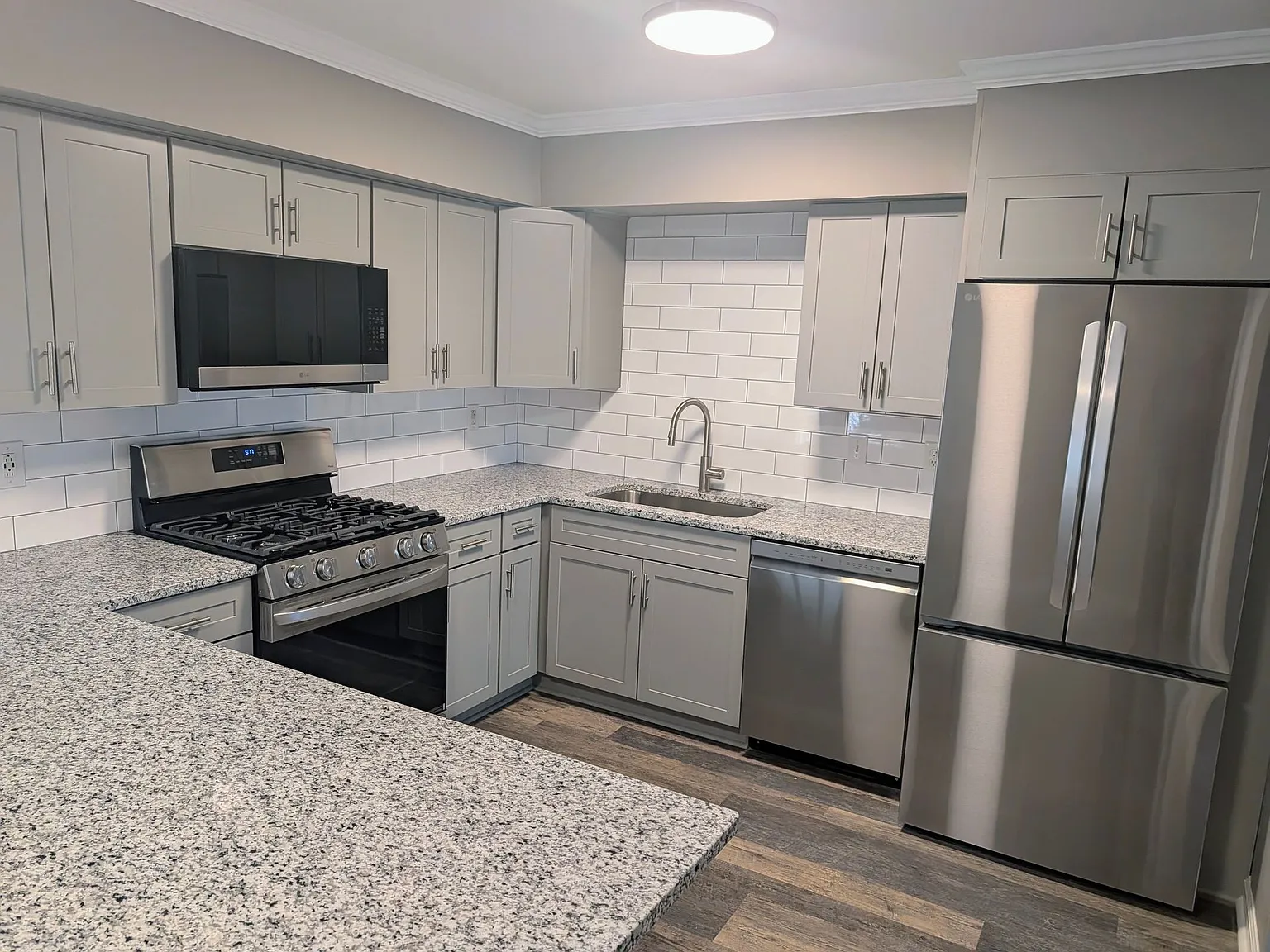 Frost Garden Townhomes — Photo 1