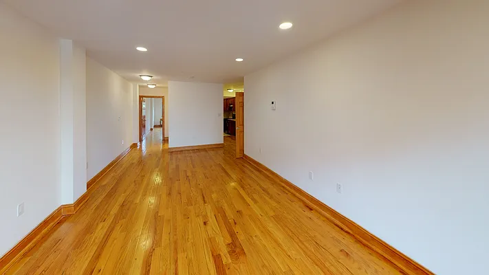 Rented by Metro Garden Realty NYC | media 28