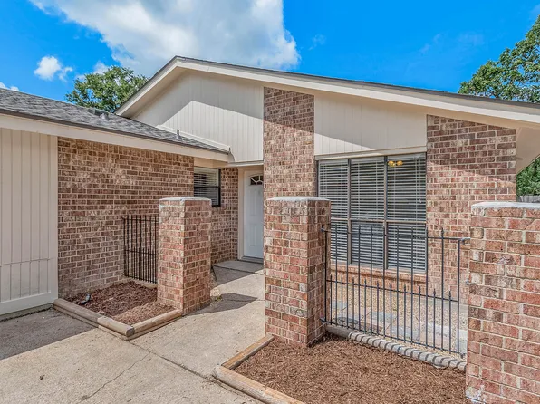 2910 Jennifer Dr, College Station, TX 77845