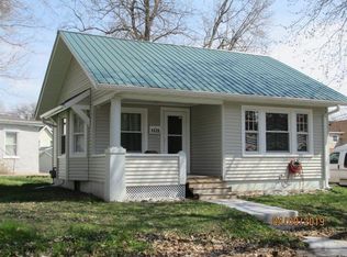 1520 Oakdale St, Burlington, IA 52601
