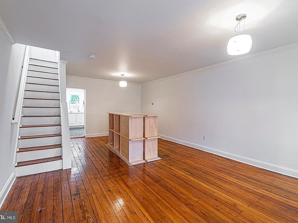 1st image of 2126 Montrose St
