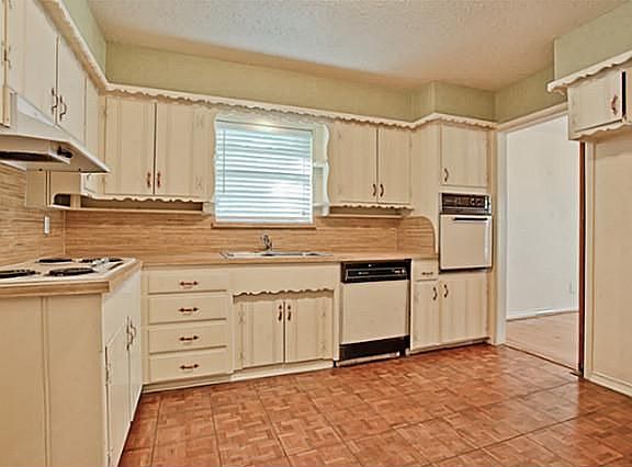 3rd image of 3508 Vancouver Dr