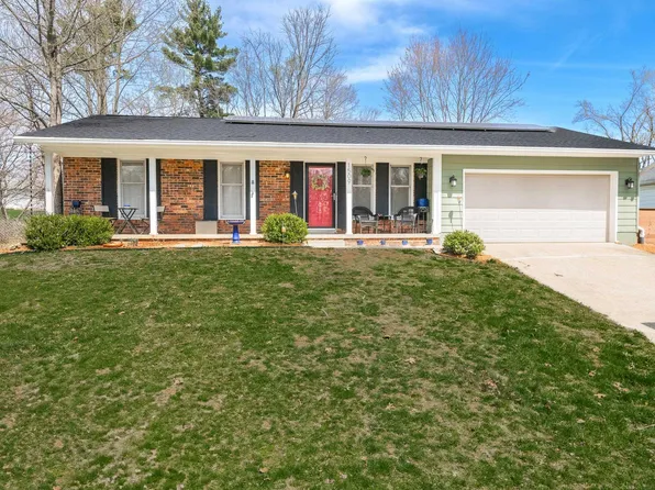 1509 E Dunstan Dr, Bloomington, IN 47401