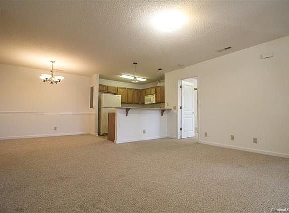 5th image of 103 Morningside Ln