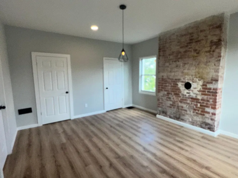 528 Lowell St #2