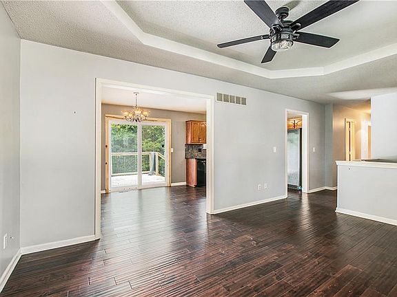5th image of 8404 N Pomona Ave