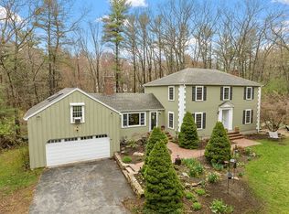 43 Stonecleave Rd, Boxford, MA 01921