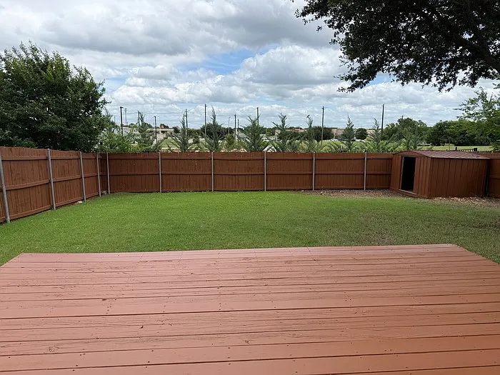 817 Live Oak Dr — Photo 23