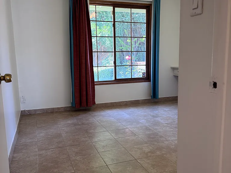 4022 Vista Ct #1 — Photo 11