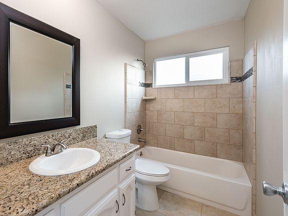 5th image of 26524 Fonda Ave