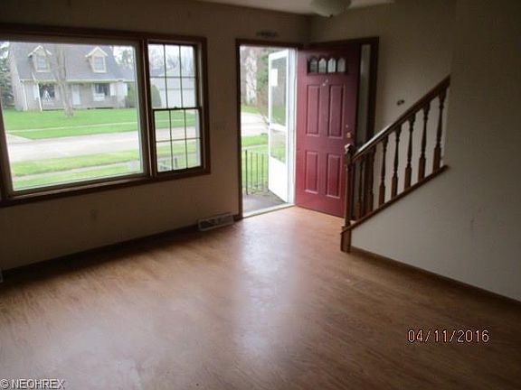 5th image of 113 Villanova Cir