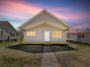 948 4th St NE, Pulaski, VA 24301