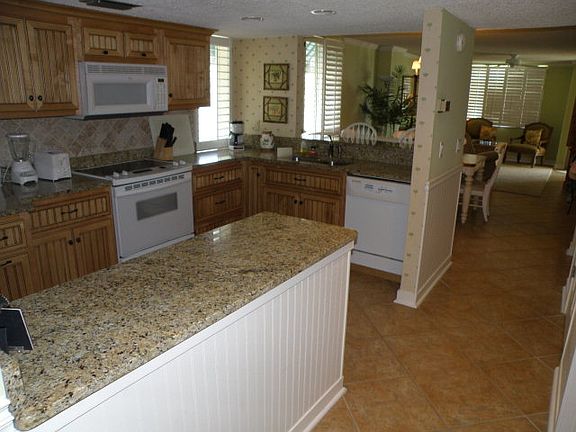 5th image of 1470 Wood Ave #25000