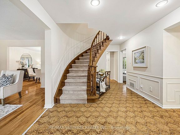 2nd image of 32 Saddletree Dr