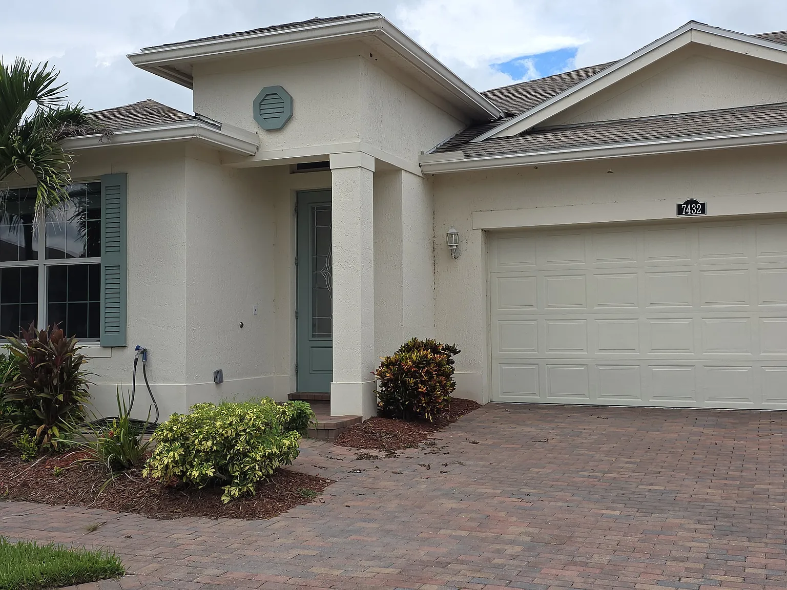 2 bed, 1850 sqft, $2,300 — Photo 3