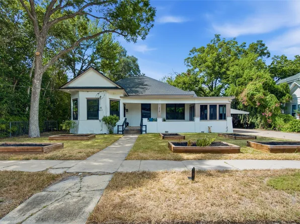 715 Saint George St, Gonzales, TX 78629