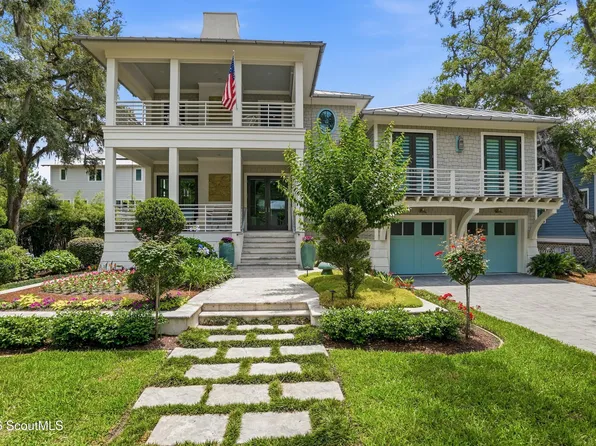 1082 Village Oaks Ln, Saint Simons Island, GA 31522