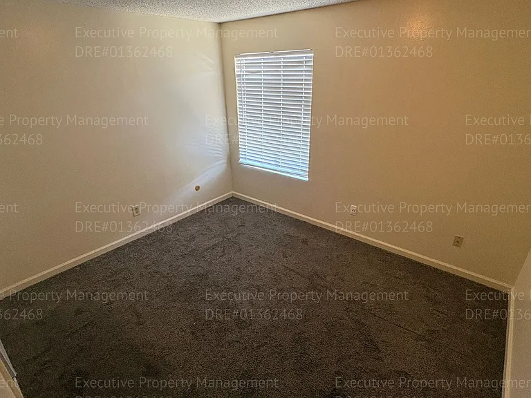 2812 N Half Moon Dr — Photo 11