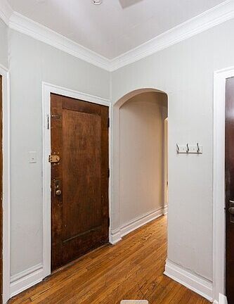 5th image of 3933 N Janssen Ave #3935W2