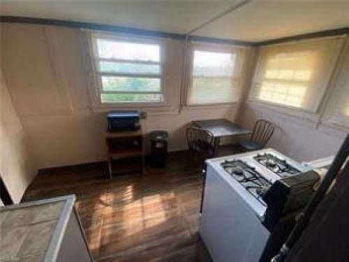 2nd image of 25-27 McNaughton St #2