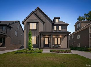 2663 Dorchester Rd, Birmingham, MI 48009