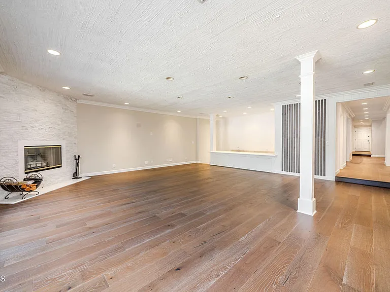 4330 Bel Aire Dr — Photo 7