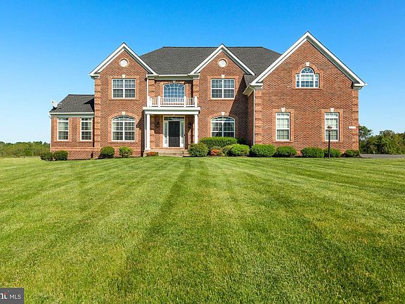 2nd image of 15315 Mountain Crest Ct