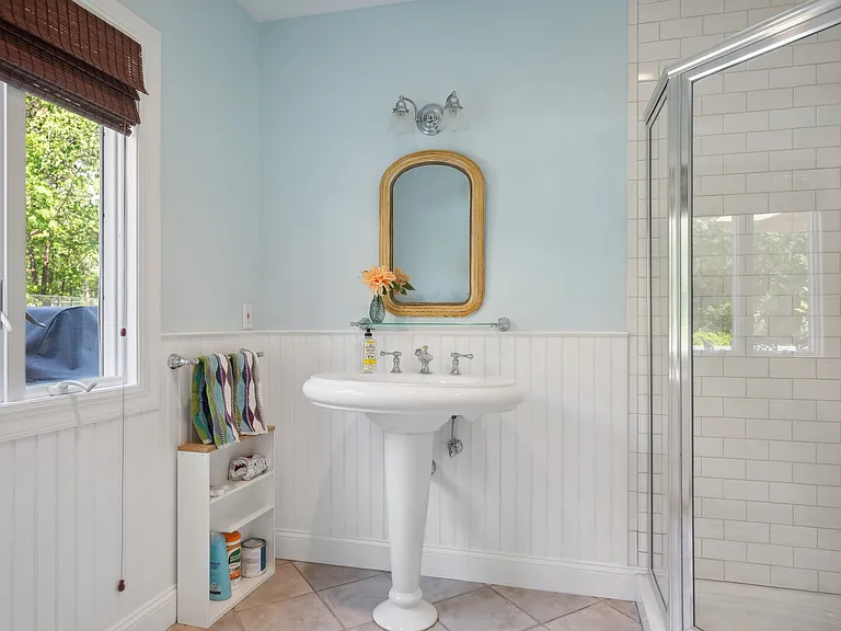 8 Indian Pipe Dr — Photo 23
