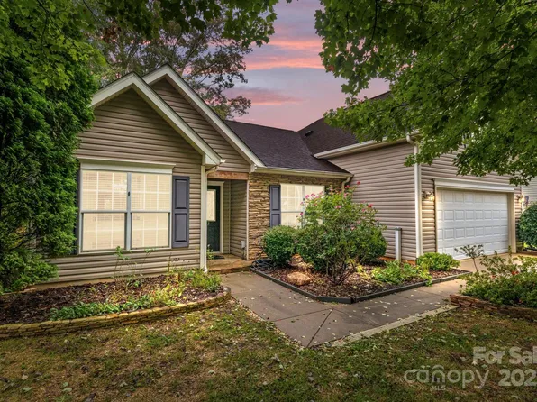 103 Golden Valley Dr, Mooresville, NC 28115