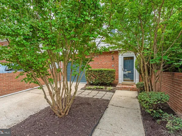 3706 12th St S, Arlington, VA 22204