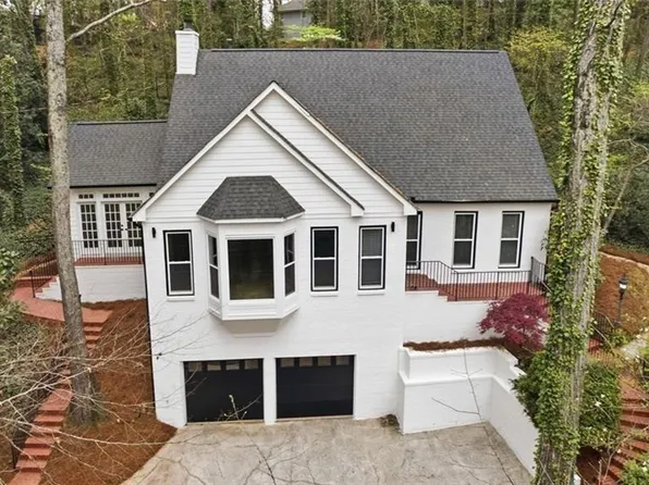 7170 Riverside Way NW, Sandy Springs, GA 30328