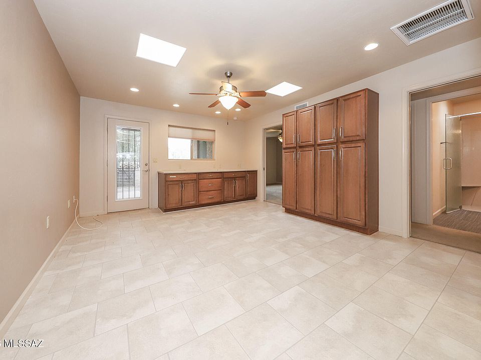 1st image of 433 N Calle Del Diablo
