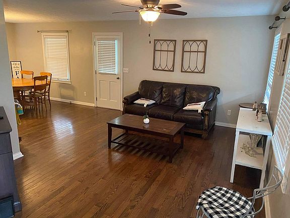 5th image of 71 Lakewood Way
