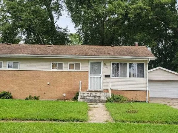 2755 Circle Dr, Markham, IL 60428