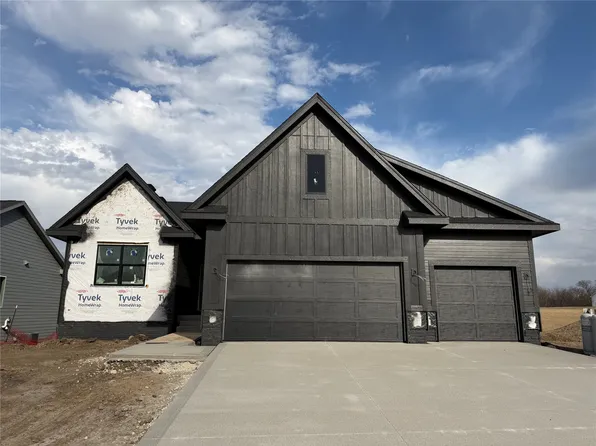 3153 NW Prescott Ct, Grimes, IA 50111